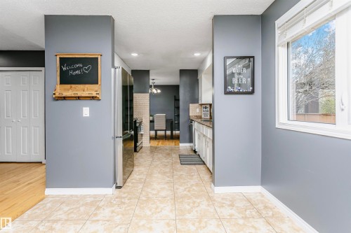 4708 45 Street, Gibbons, AB - Indoor Photo Showing Other Room