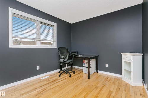 4708 45 Street, Gibbons, AB - Indoor