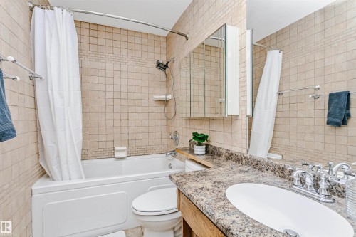 4708 45 Street, Gibbons, AB - Indoor Photo Showing Bathroom