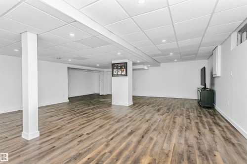 4708 45 Street, Gibbons, AB - Indoor Photo Showing Other Room