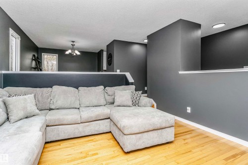 4708 45 Street, Gibbons, AB - Indoor Photo Showing Living Room