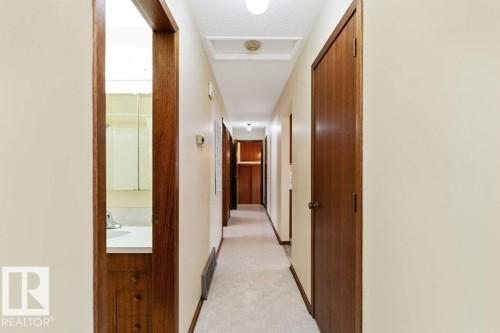 6719 31A Avenue, Edmonton, AB - Indoor Photo Showing Other Room