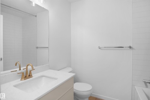 74 Juniper Wynd, Fort Saskatchewan, AB - Indoor Photo Showing Bathroom