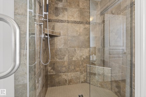 11523 80 Avenue, Edmonton, AB - Indoor Photo Showing Bathroom