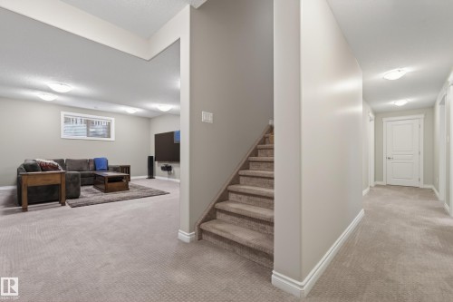 11523 80 Avenue, Edmonton, AB - Indoor