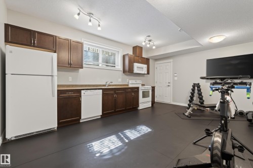 11523 80 Avenue, Edmonton, AB - Indoor Photo Showing Kitchen