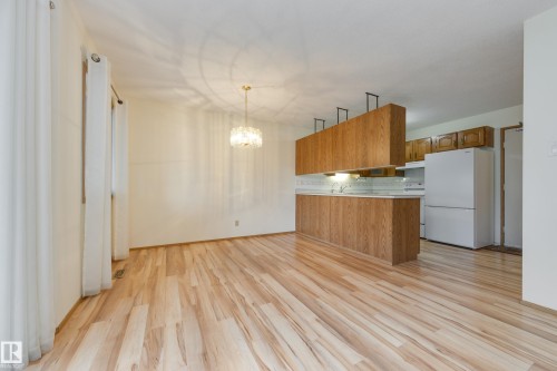 17310 Callingwood Road, Edmonton, AB - Indoor Photo Showing Kitchen