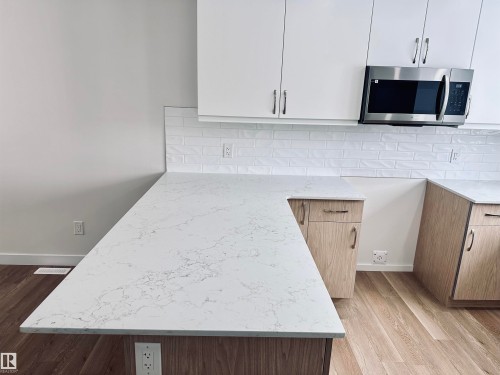 4843 115 Avenue, Edmonton, AB - Indoor Photo Showing Kitchen