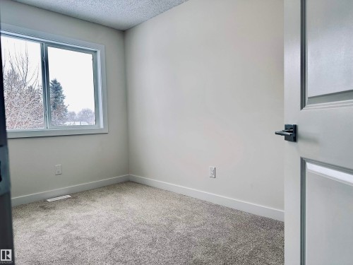 4843 115 Avenue, Edmonton, AB - Indoor Photo Showing Other Room