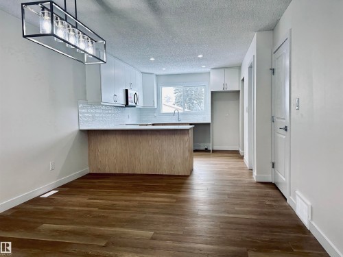4843 115 Avenue, Edmonton, AB - Indoor Photo Showing Kitchen