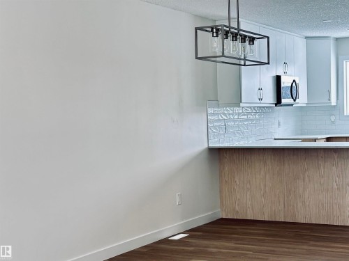 4843 115 Avenue, Edmonton, AB - Indoor