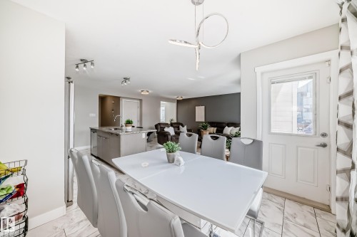 4404 6 Street, Edmonton, AB - Indoor