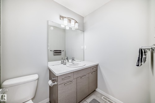 4404 6 Street, Edmonton, AB - Indoor Photo Showing Bathroom