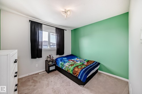 4404 6 Street, Edmonton, AB - Indoor Photo Showing Bedroom