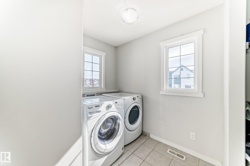 4404 6 Street, Edmonton, AB - Indoor Photo Showing Laundry Room