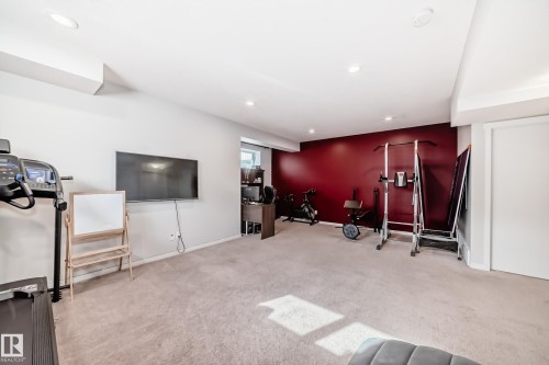 4404 6 Street, Edmonton, AB - Indoor