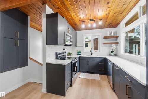 14627 60 Street, Edmonton, AB - Indoor Photo Showing Kitchen