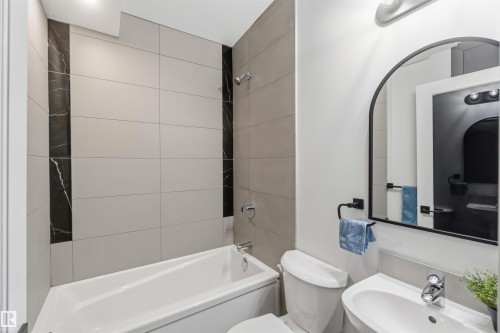 14627 60 Street, Edmonton, AB - Indoor Photo Showing Bathroom