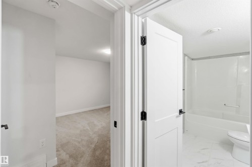 14627 60 Street, Edmonton, AB - Indoor