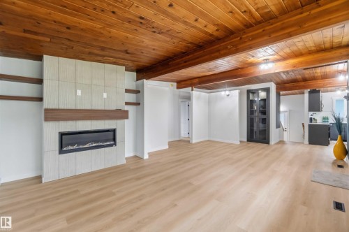 14627 60 Street, Edmonton, AB - Indoor With Fireplace