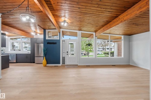 14627 60 Street, Edmonton, AB - Indoor
