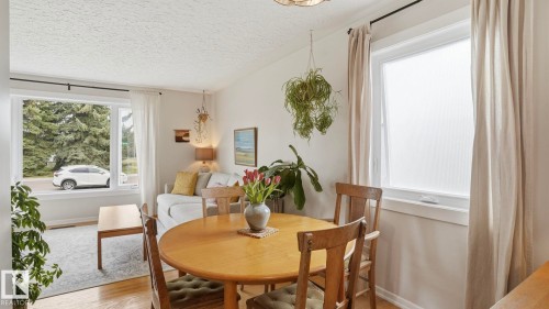 10651 61 Street, Edmonton, AB - Indoor Photo Showing Dining Room
