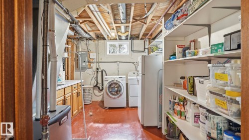 10651 61 Street, Edmonton, AB - Indoor Photo Showing Laundry Room