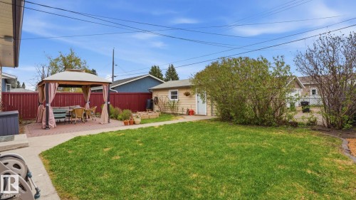 10651 61 Street, Edmonton, AB - Outdoor