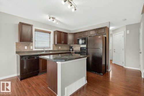 55 Keystone Crescent, Leduc, AB - Indoor Photo Showing Kitchen