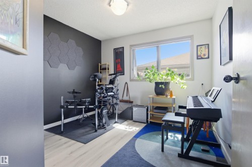 1116 111A Street, Edmonton, AB - Indoor