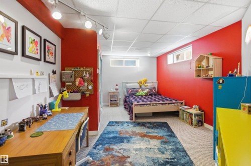 1116 111A Street, Edmonton, AB - Indoor