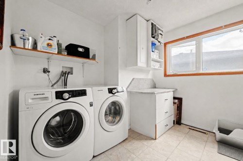 5101 45 Avenue, Leduc, AB - Indoor Photo Showing Laundry Room