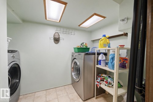 5101 45 Avenue, Leduc, AB - Indoor Photo Showing Laundry Room