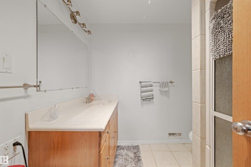 5101 45 Avenue, Leduc, AB - Indoor