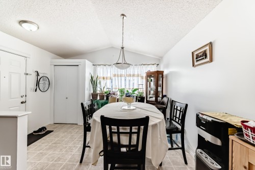 15112 139 Street, Edmonton, AB - Indoor Photo Showing Dining Room