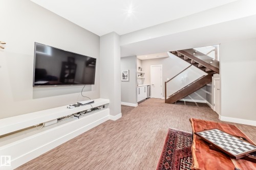 9235 148 Street, Edmonton, AB - Indoor Photo Showing Other Room