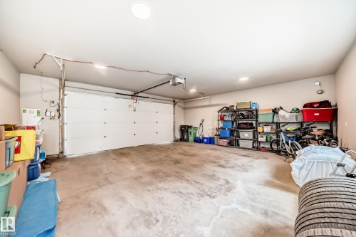 9235 148 Street, Edmonton, AB - Indoor Photo Showing Garage