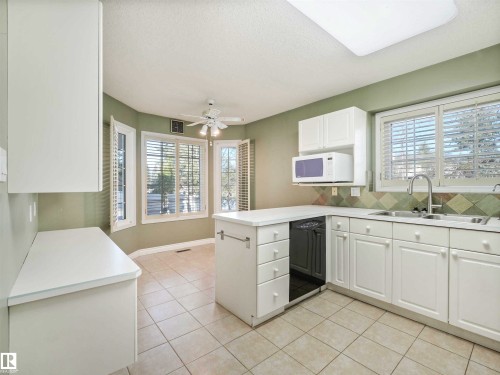 146 Oeming Road, Edmonton, AB - Indoor Photo Showing Kitchen With Double Sink