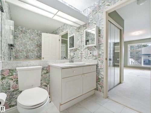 146 Oeming Road, Edmonton, AB - Indoor Photo Showing Bathroom