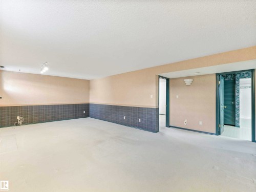 146 Oeming Road, Edmonton, AB - Indoor Photo Showing Other Room