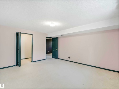146 Oeming Road, Edmonton, AB - Indoor Photo Showing Other Room
