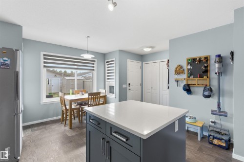 107 Michigan Street, Devon, AB - Indoor