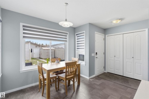 107 Michigan Street, Devon, AB - Indoor Photo Showing Dining Room