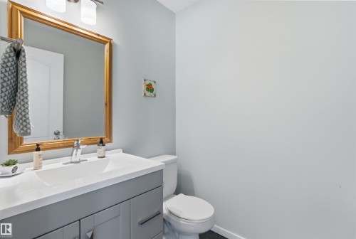 107 Michigan Street, Devon, AB - Indoor Photo Showing Bathroom