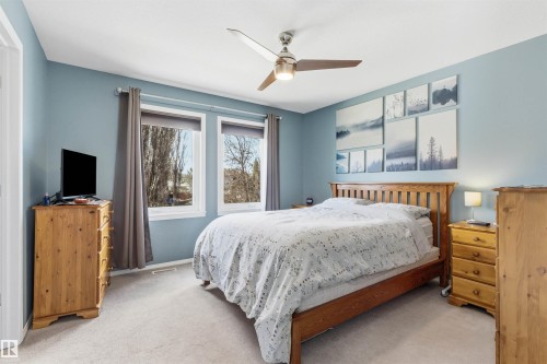 107 Michigan Street, Devon, AB - Indoor Photo Showing Bedroom
