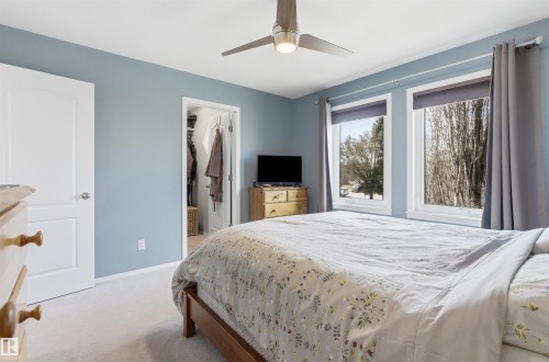 107 Michigan Street, Devon, AB - Indoor Photo Showing Bedroom