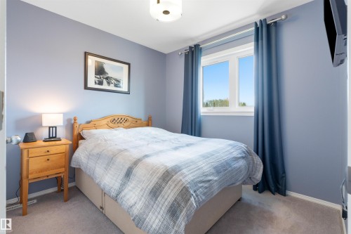107 Michigan Street, Devon, AB - Indoor Photo Showing Bedroom