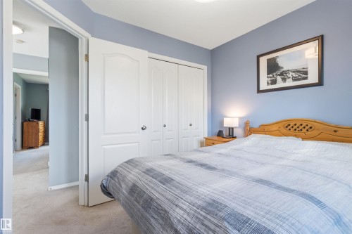 107 Michigan Street, Devon, AB - Indoor Photo Showing Bedroom