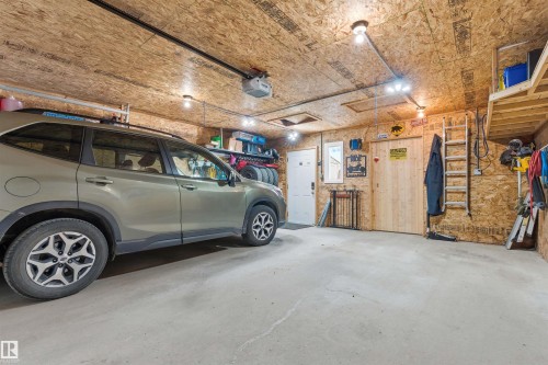 107 Michigan Street, Devon, AB - Indoor Photo Showing Garage