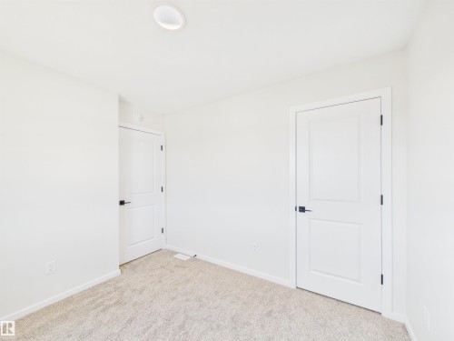 35 Sereno Lane, Fort Saskatchewan, AB - Indoor Photo Showing Other Room